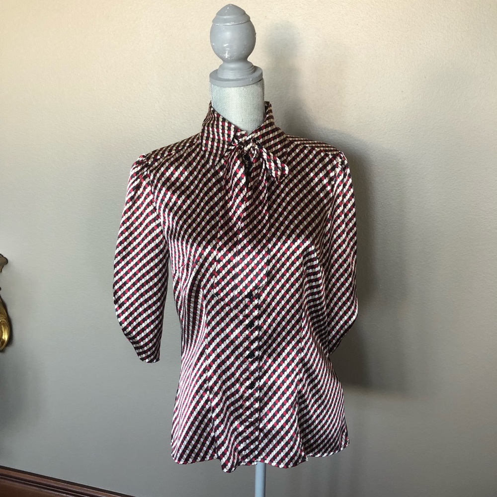 Dress up blouse size M